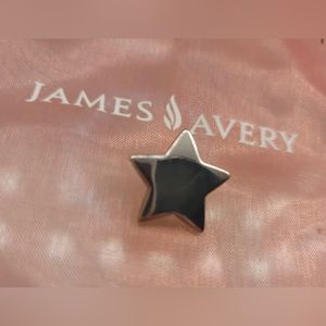RARE! Hard to find solid James Avery Star Pendant. ❤️